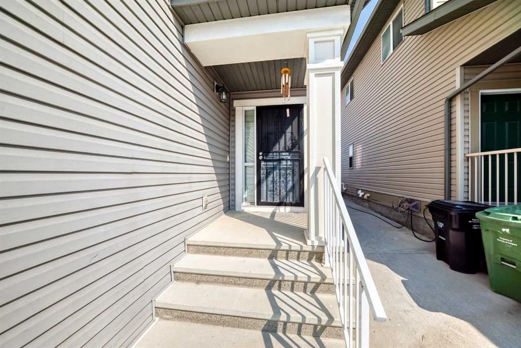 71 Martha's Meadow Close NE, Calgary — photo 3 of 50