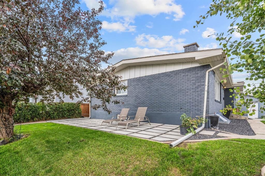 703 Millar Road NE, Calgary — photo 3 of 47