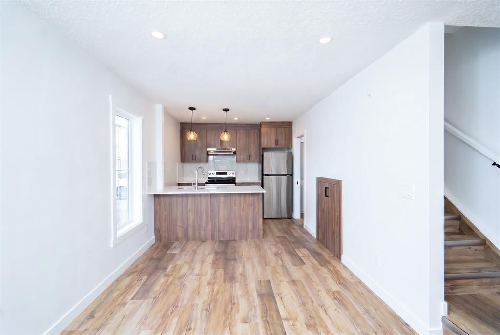101, 156 park Street, Cochrane — photo 5 of 13