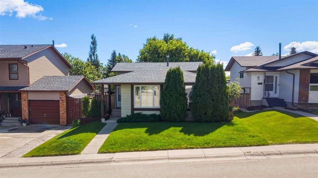 32 Beddington Rise NE, Calgary — main listing photo