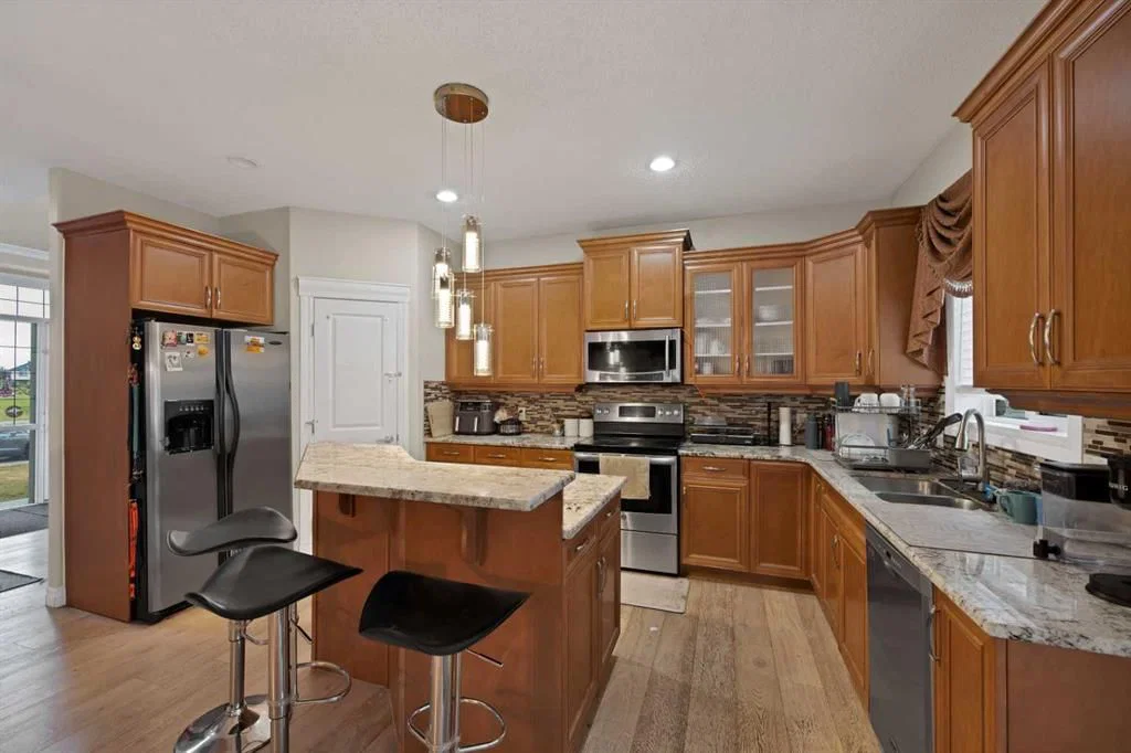77 Saddleland Drive NE, Calgary — photo 3 of 45
