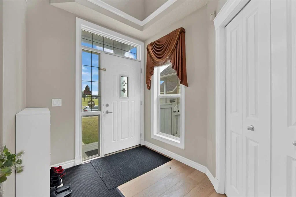 77 Saddleland Drive NE, Calgary — photo 4 of 45