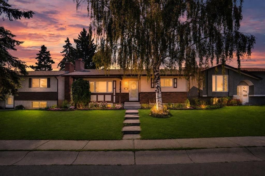 888 Rundlecairn Way NE, Calgary — main listing photo