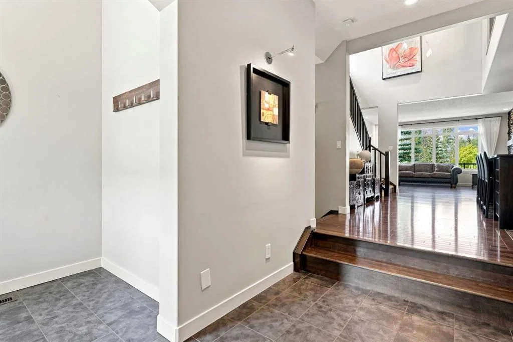 163 Cranarch Circle SE, Calgary — photo 5 of 49