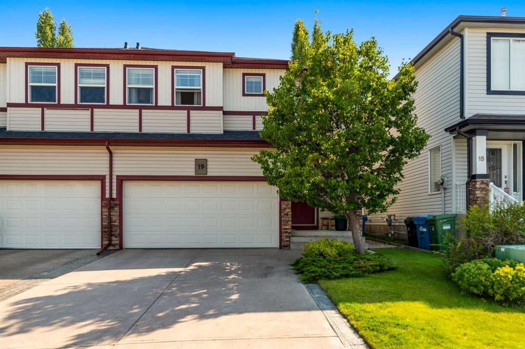 19 Everridge Villas SW, Calgary — photo 2 of 37