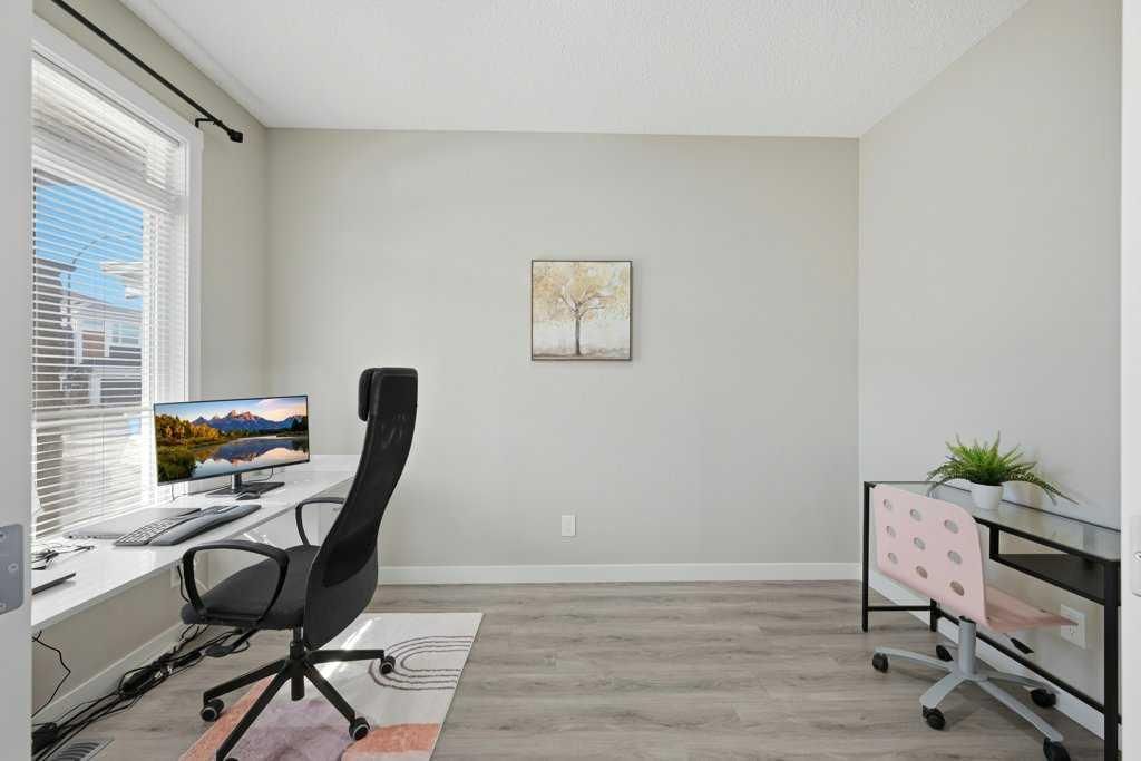 75 Howse Crescent NE, Calgary — photo 4 of 50