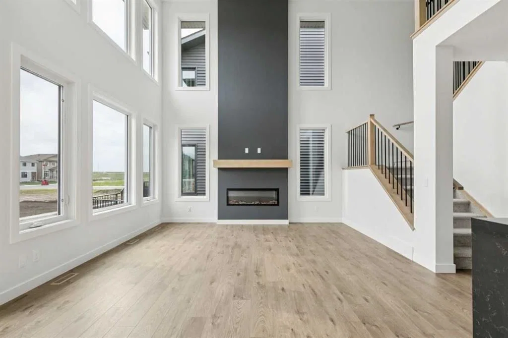43 Hotchkiss Avenue SE, Calgary — photo 4 of 41