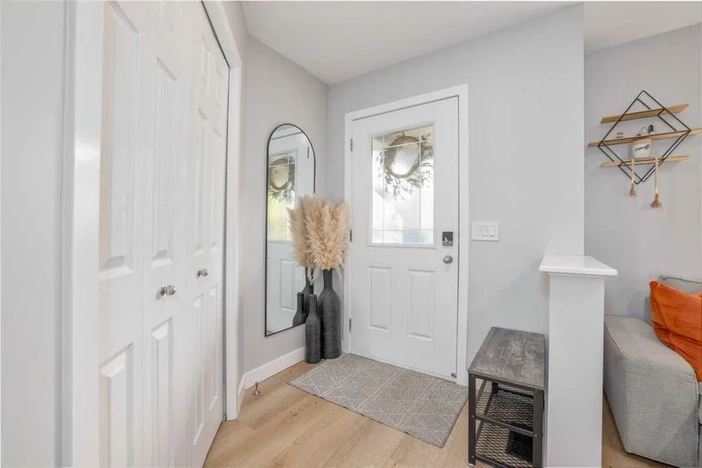 28 Copperfield Heath SE, Calgary — photo 4 of 37