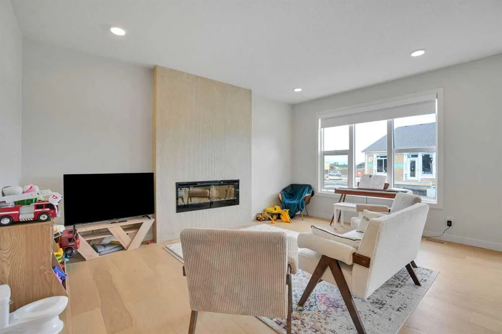 101 Wolf Hollow Terrace SE, Calgary — photo 4 of 34