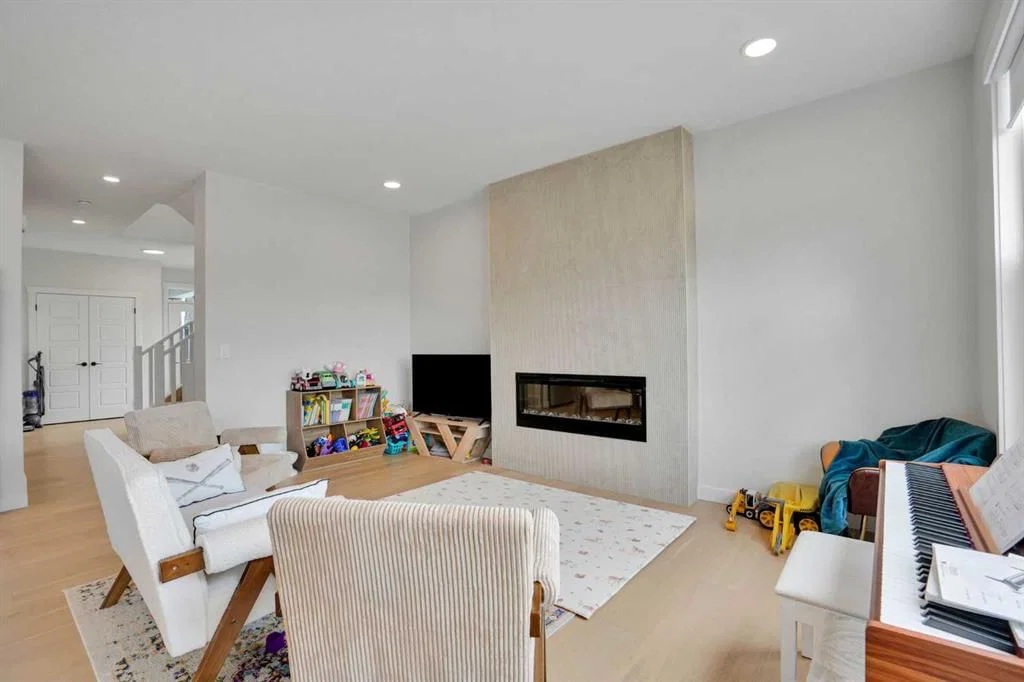 101 Wolf Hollow Terrace SE, Calgary — photo 5 of 34