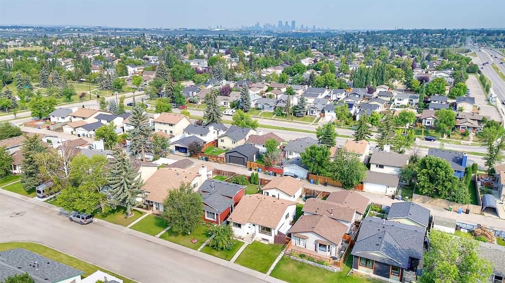40 River Valley Crescent SE, Calgary — photo 2 of 42