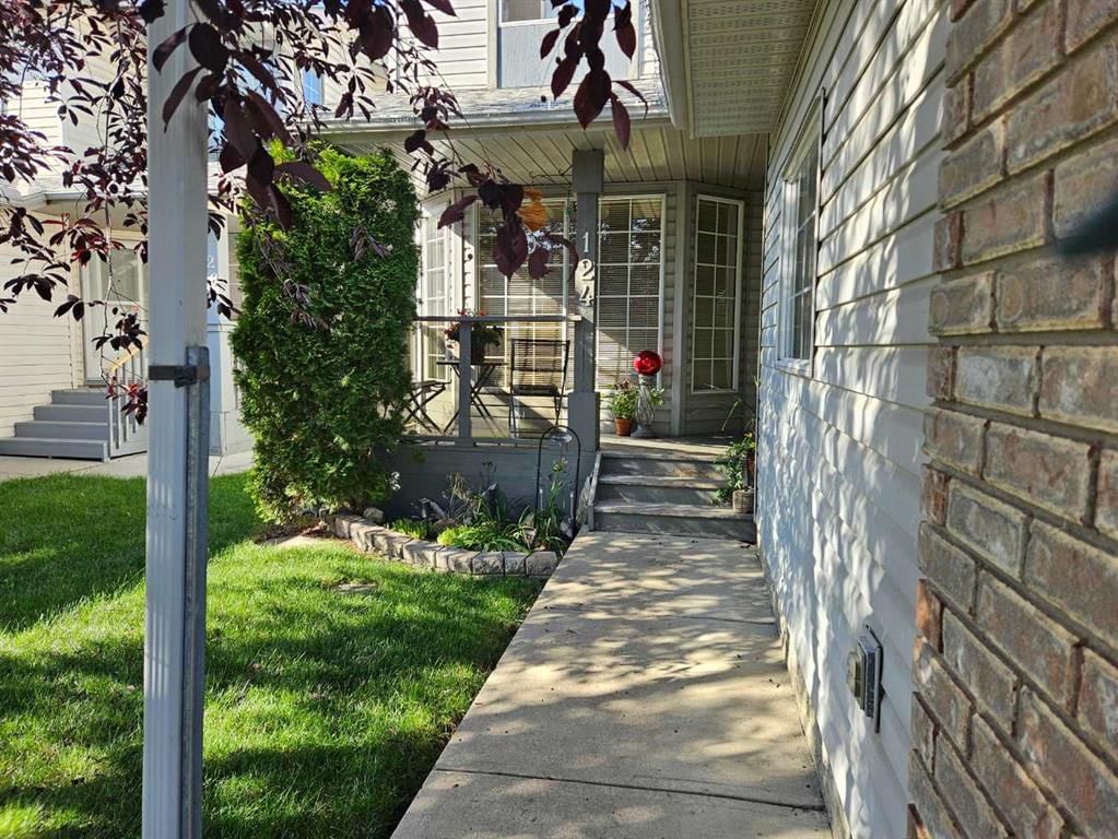 124 Del Ray Close NE, Calgary — photo 2 of 28
