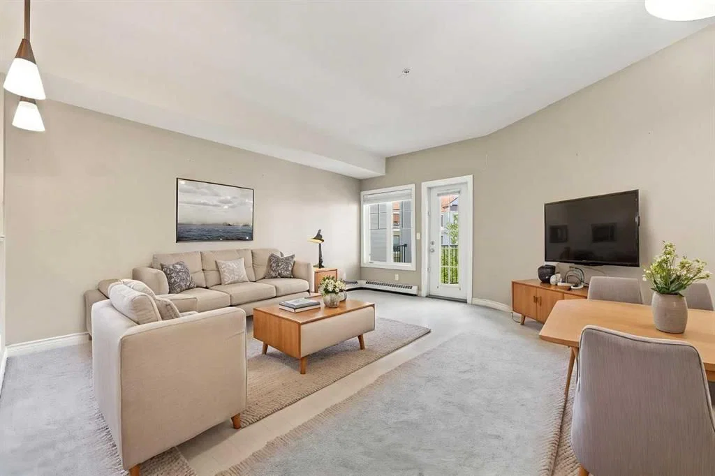 317, 60 Royal Oak Plaza NW, Calgary — photo 2 of 33