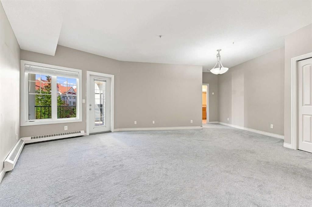 317, 60 Royal Oak Plaza NW, Calgary — photo 3 of 33