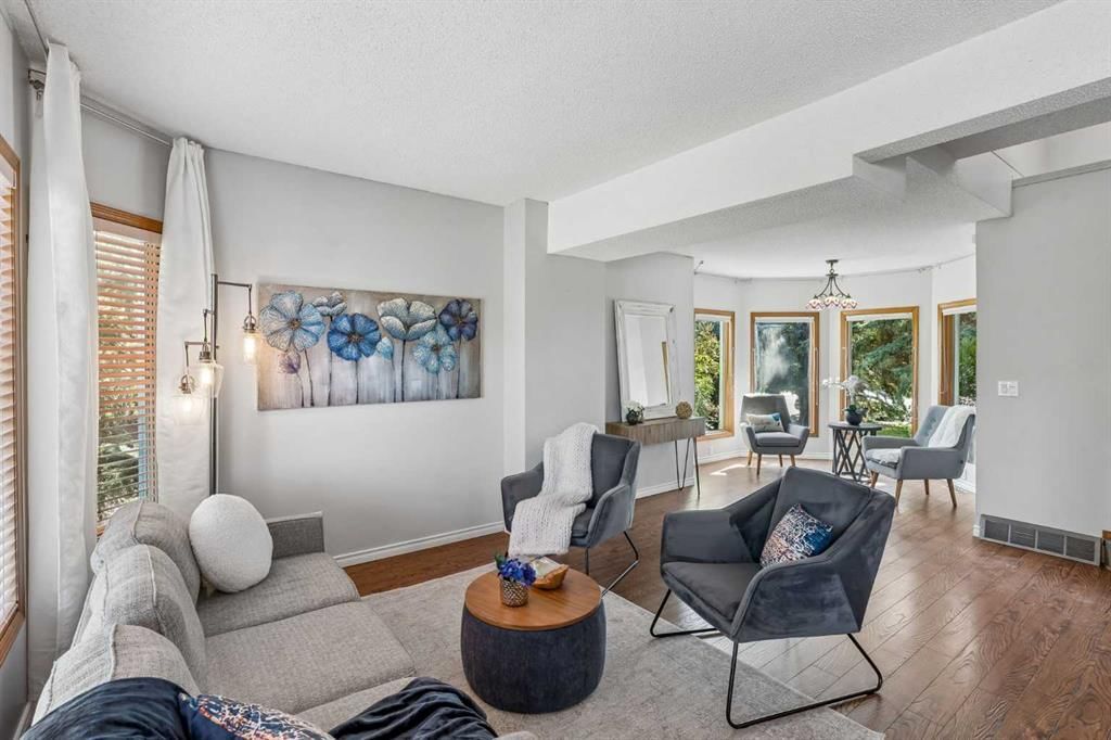 728 Shawnee Drive SW, Calgary — main listing photo