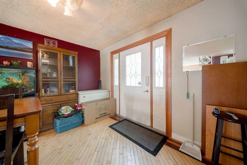3603 29A Avenue SE, Calgary — photo 3 of 28