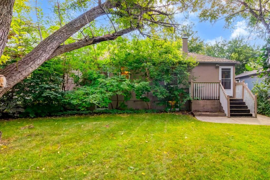 1409 8 Street NW, Calgary — photo 3 of 12