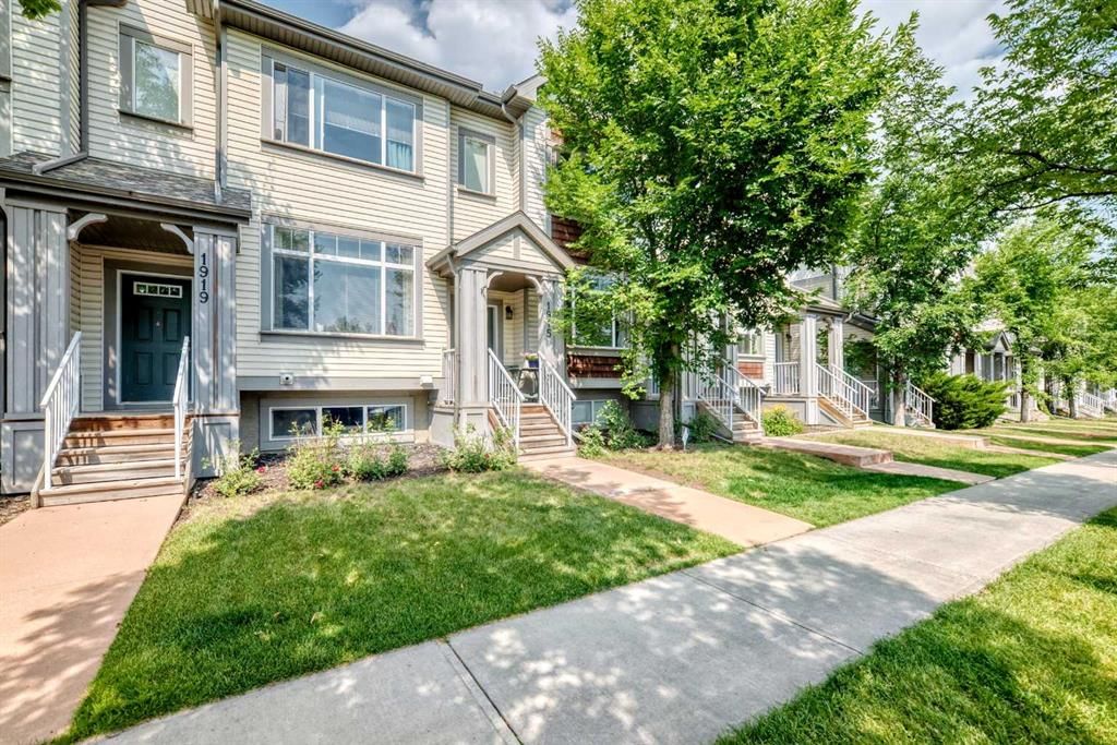 1915 Copperfield Boulevard SE, Calgary — photo 3 of 42