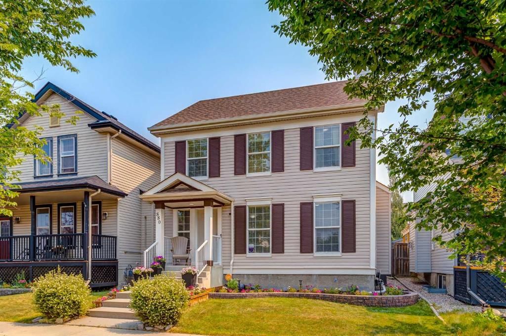 880 Prestwick Circle SE, Calgary — main listing photo