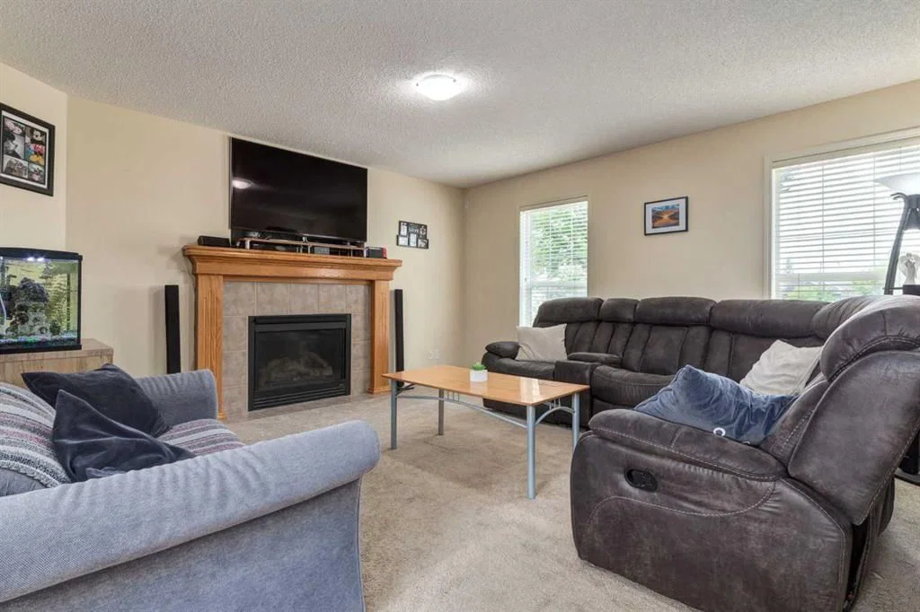 880 Prestwick Circle SE, Calgary — photo 3 of 26