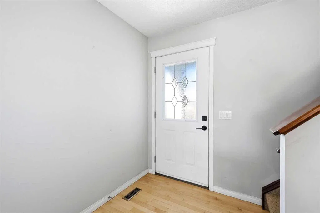 78 Cougar Plateau Way SW, Calgary — photo 4 of 46