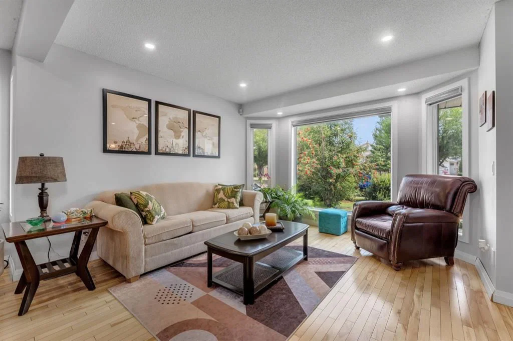11 Arbour Summit Close NW, Calgary — photo 5 of 49