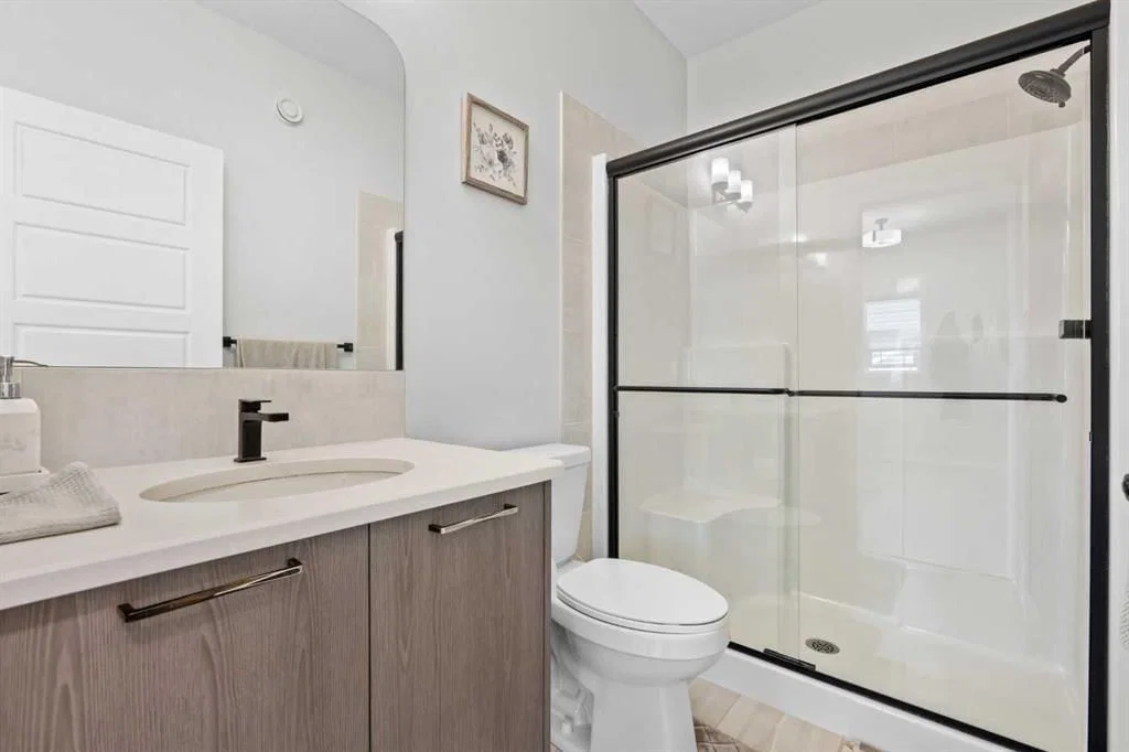 1429 Chinook Gate Glen SW, Airdrie — photo 4 of 43