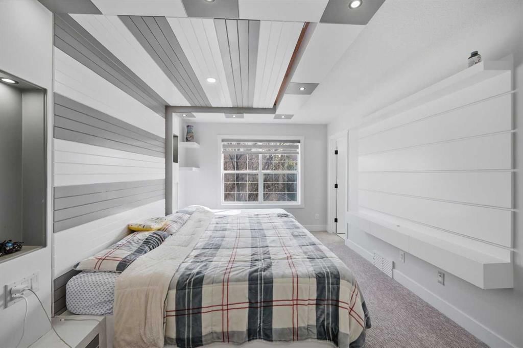 7916 Martha's Haven Park NE, Calgary — photo 2 of 49