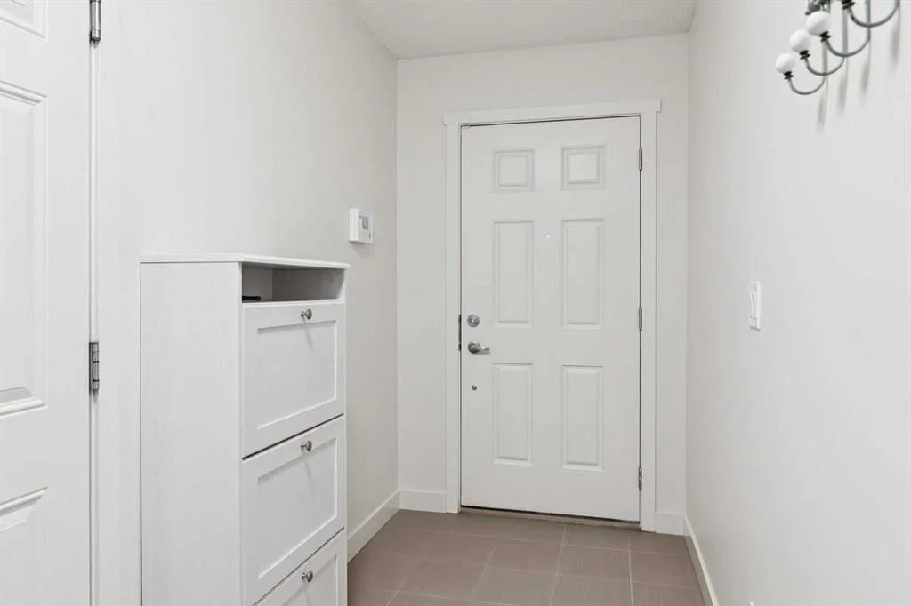 206 Nolanfield Villas NW, Calgary — photo 2 of 40