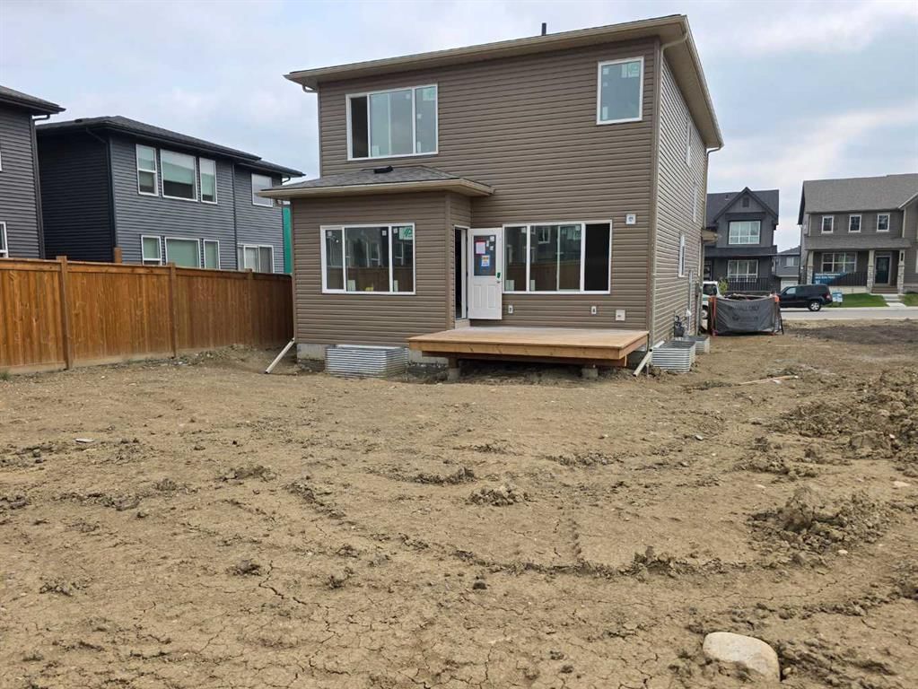 27 Creekside Rise SW, Calgary — photo 2 of 7