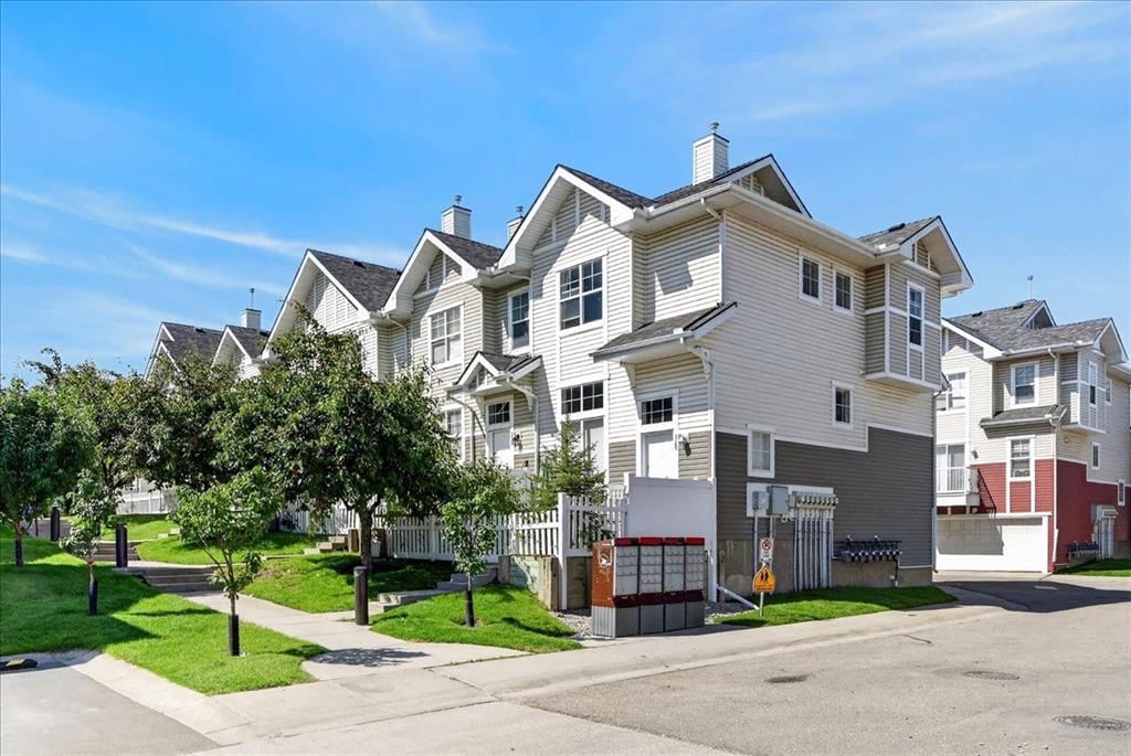3146 New Brighton Gardens SE, Calgary — photo 3 of 50