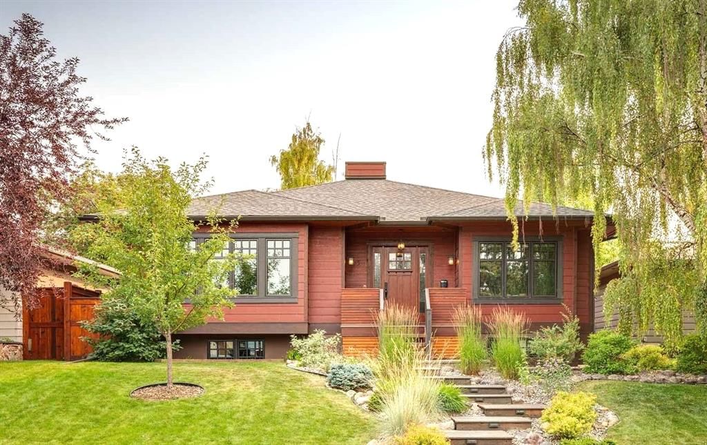 95 Lissington Drive SW, Calgary — main listing photo
