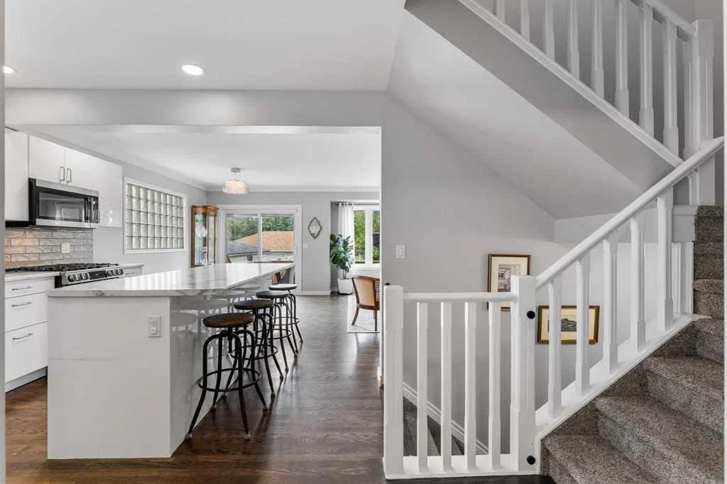2031 2 Avenue NW, Calgary — main listing photo