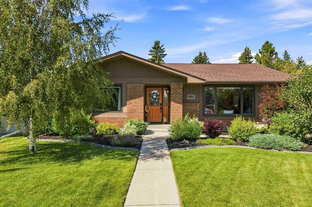 428 Parkridge Rise SE, Calgary — main listing photo