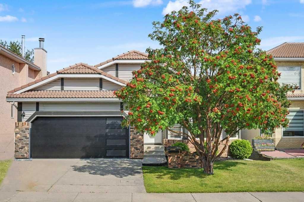 2852 Signal Hill Drive SW, Calgary — main listing photo