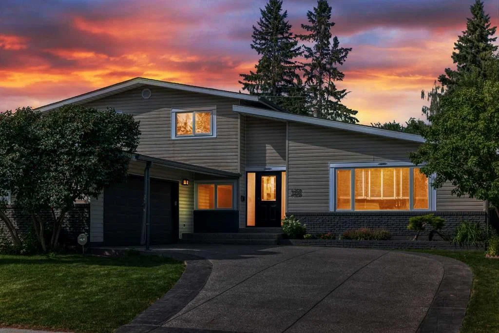 1220 73 Avenue SW, Calgary — main listing photo