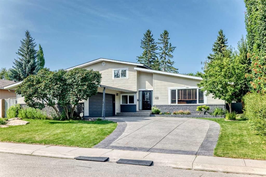 1220 73 Avenue SW, Calgary — photo 2 of 50