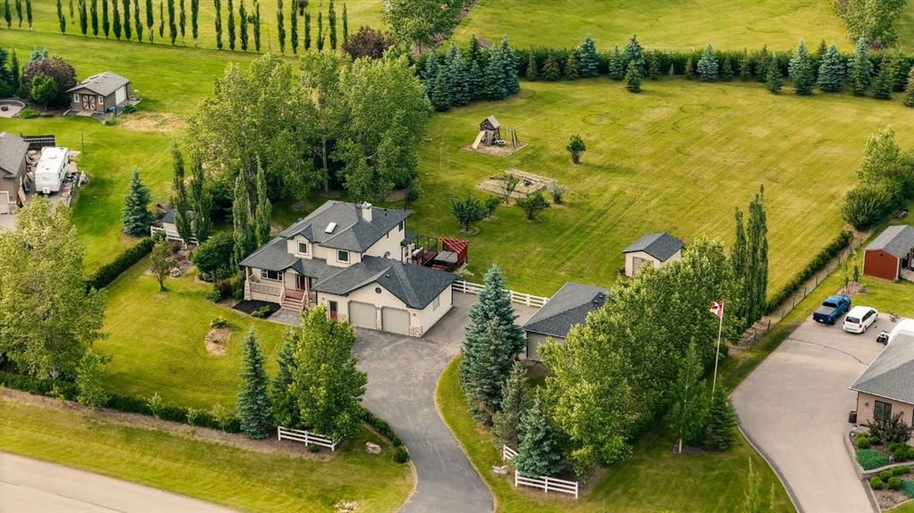 112 Pinto Lane SE, Calgary — detached for sale