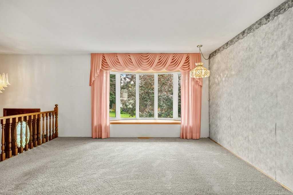 4515 Norquay Drive NW, Calgary — photo 5 of 50