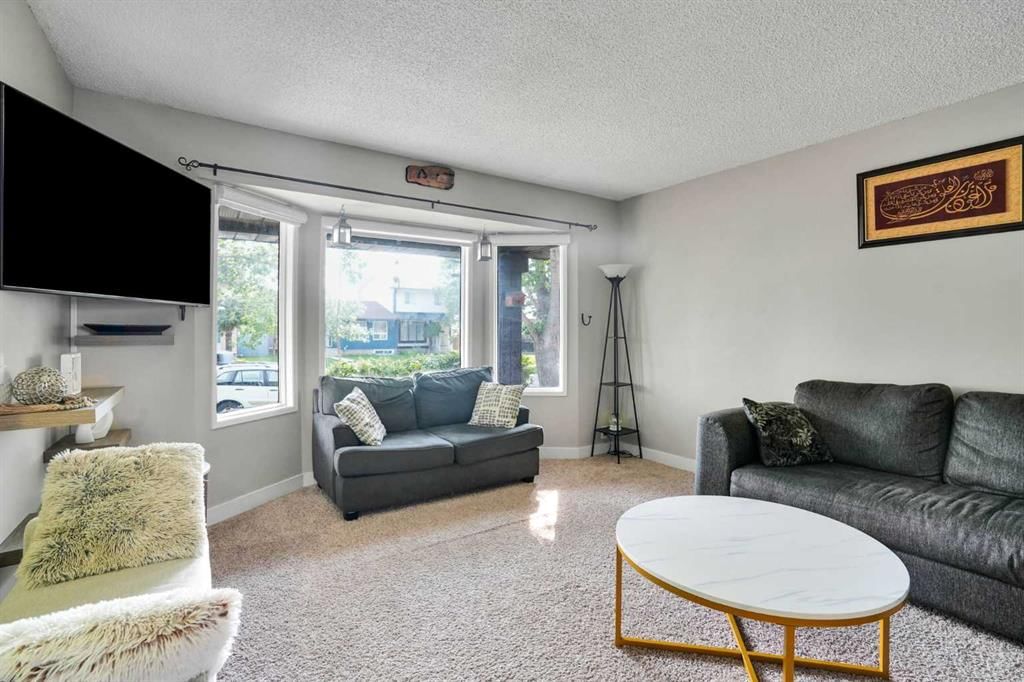 5620 Temple Drive NE, Calgary — photo 5 of 35