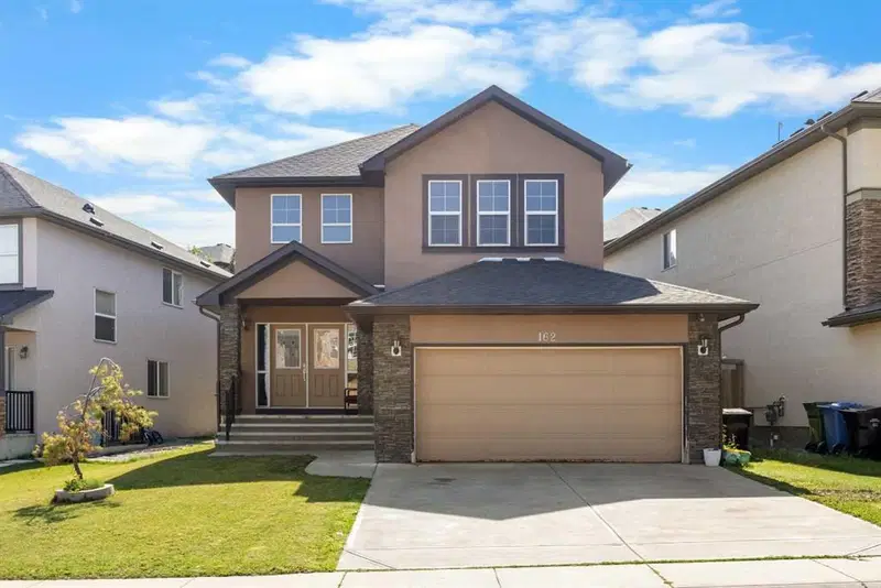 162 Sherwood Hill NW, Calgary — main listing photo