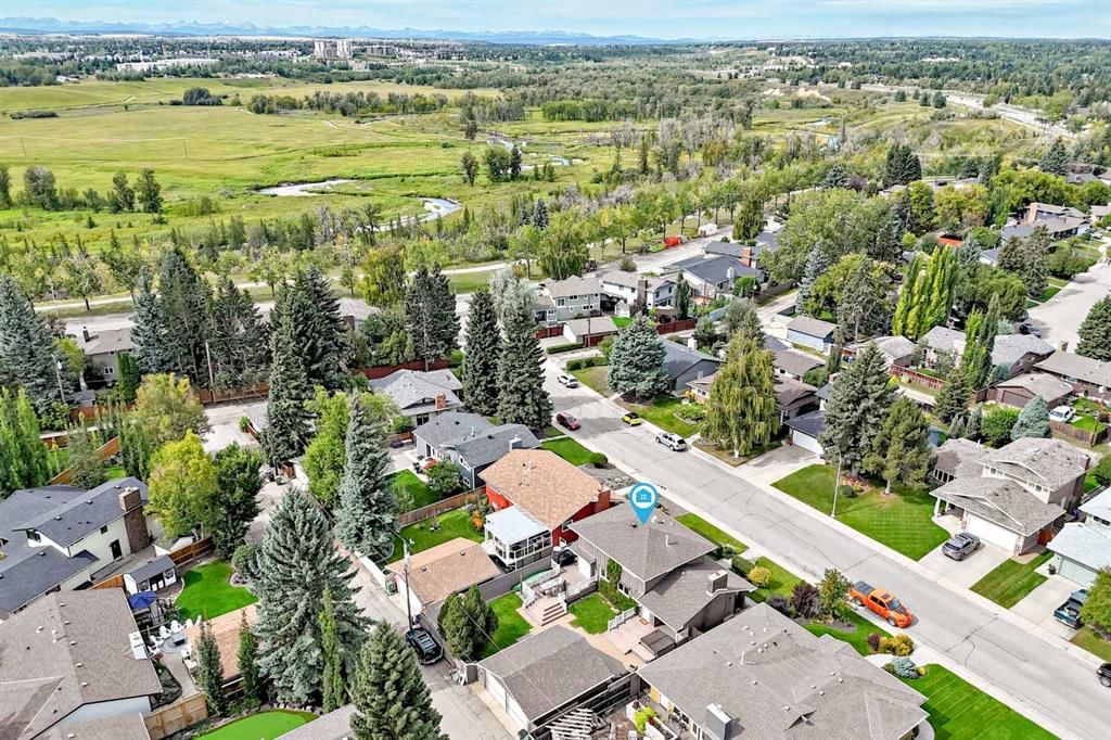 819 Parkwood Drive SE, Calgary — photo 5 of 46