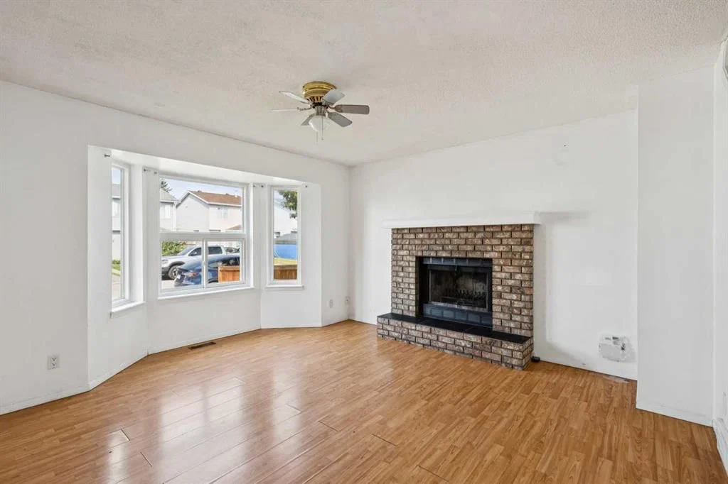 104 Falmere Way NE, Calgary — photo 3 of 31