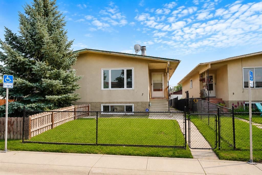 7 Dovercliffe Way SE, Calgary — main listing photo