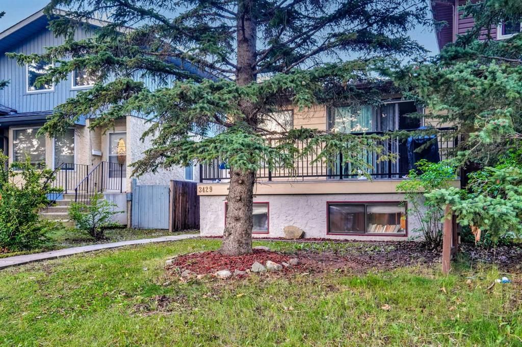 3429 Cedarille Drive SW, Calgary — photo 5 of 50