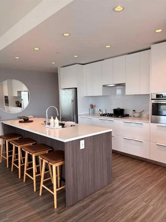 530 3 Street SE, Calgary — main listing photo