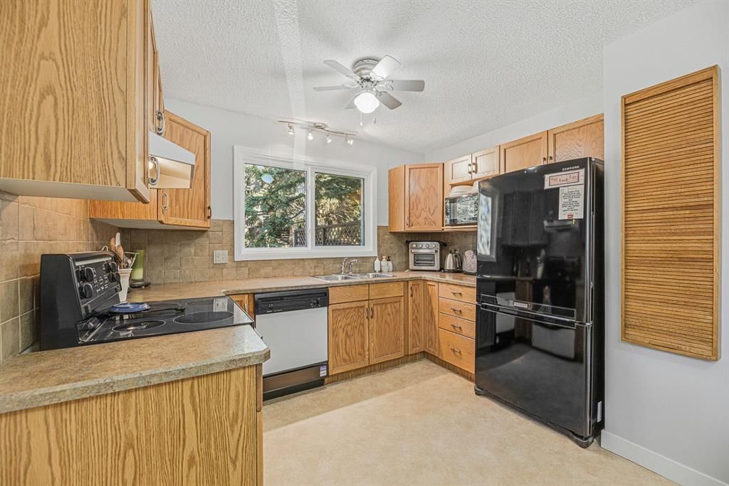 830, 3130 66 Avenue SW, Calgary — photo 4 of 33