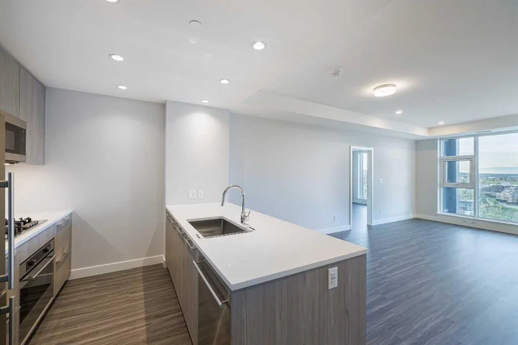 530 3 Street SE, Calgary — main listing photo