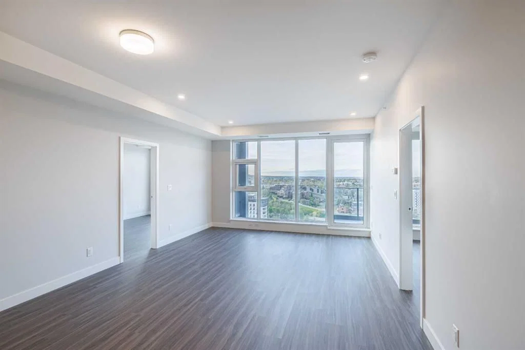 530 3 Street SE, Calgary — photo 5 of 26