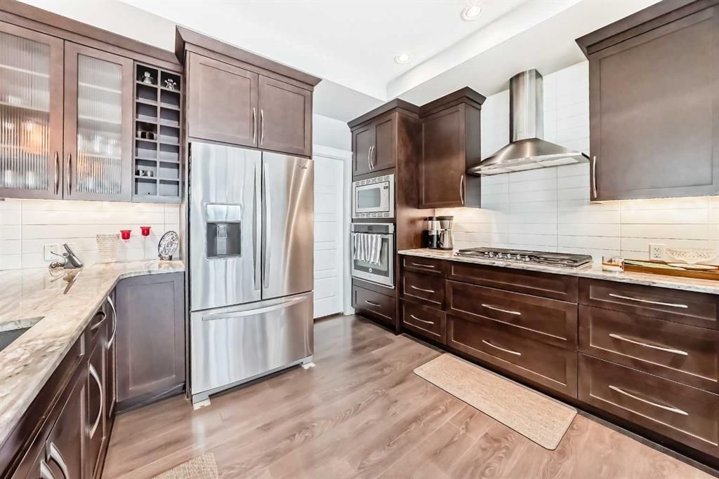 144 Nolancrest Circle NW, Calgary — photo 4 of 46